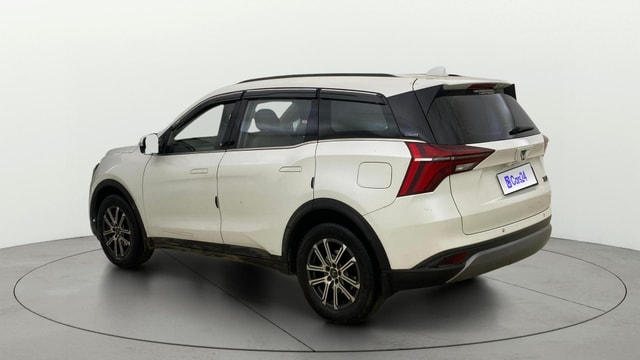 View Mahindra XUV700 Image 2 Used Mahindra XUV700 Image 2