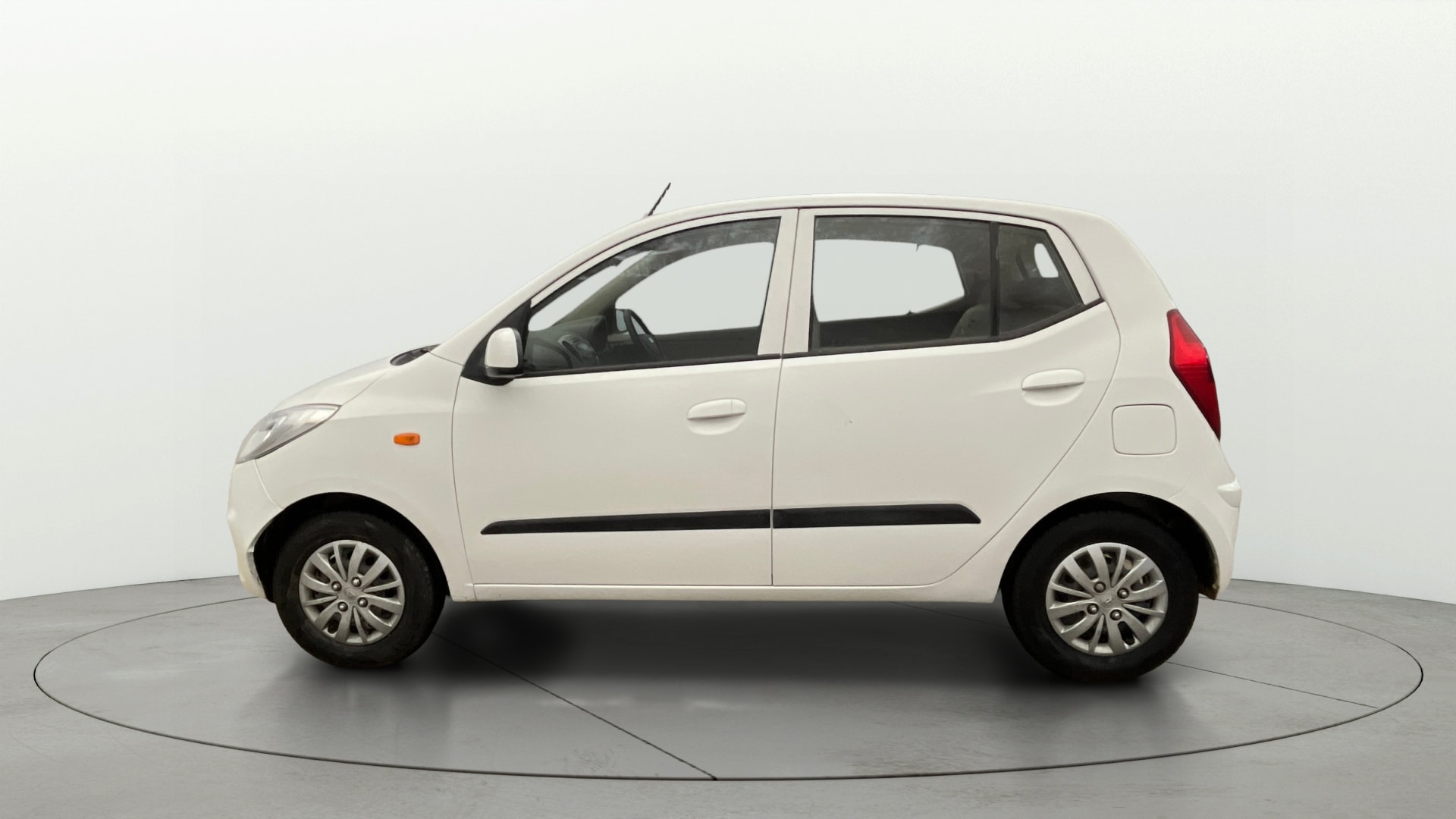 View 2017 Hyundai i10 1.2 Asta MT Image 5 Used 2017 Hyundai i10 1.2 Asta MT Image 5