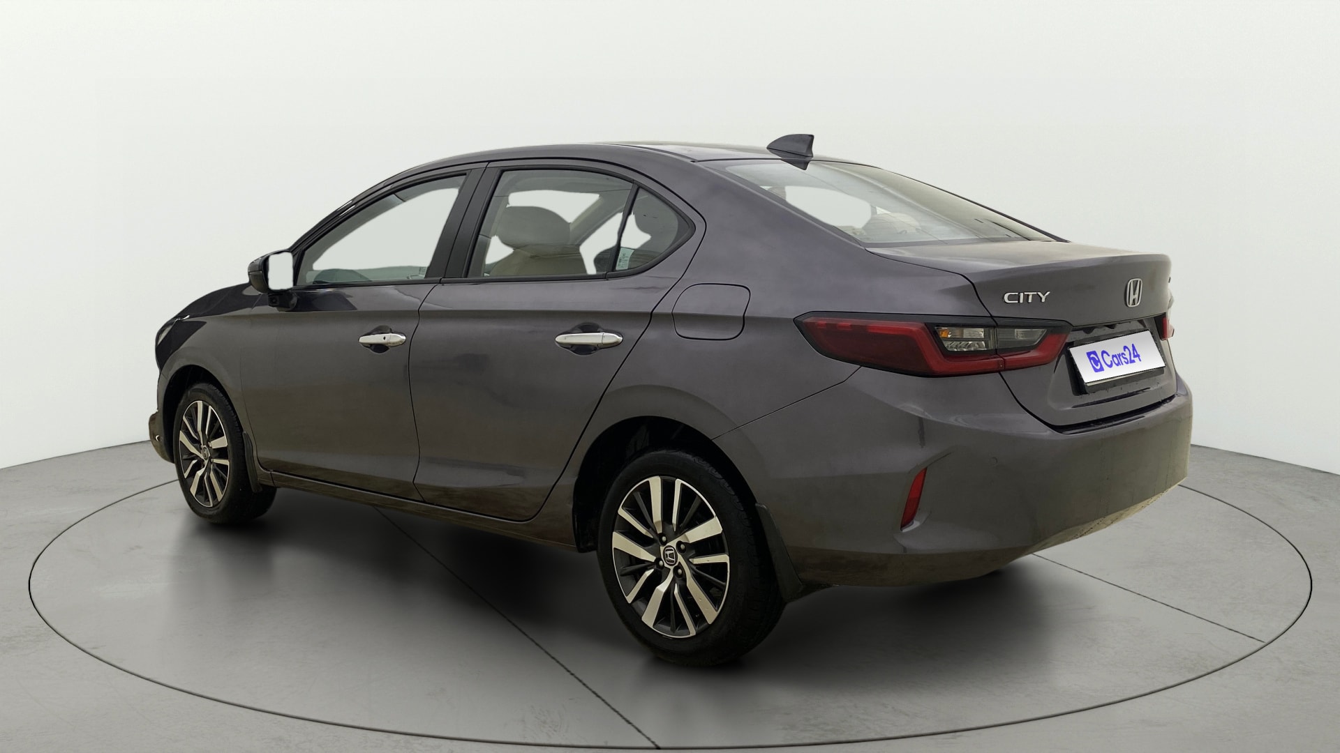 View 2021 Honda City ZX CVT Image 2 Used 2021 Honda City ZX CVT Image 2