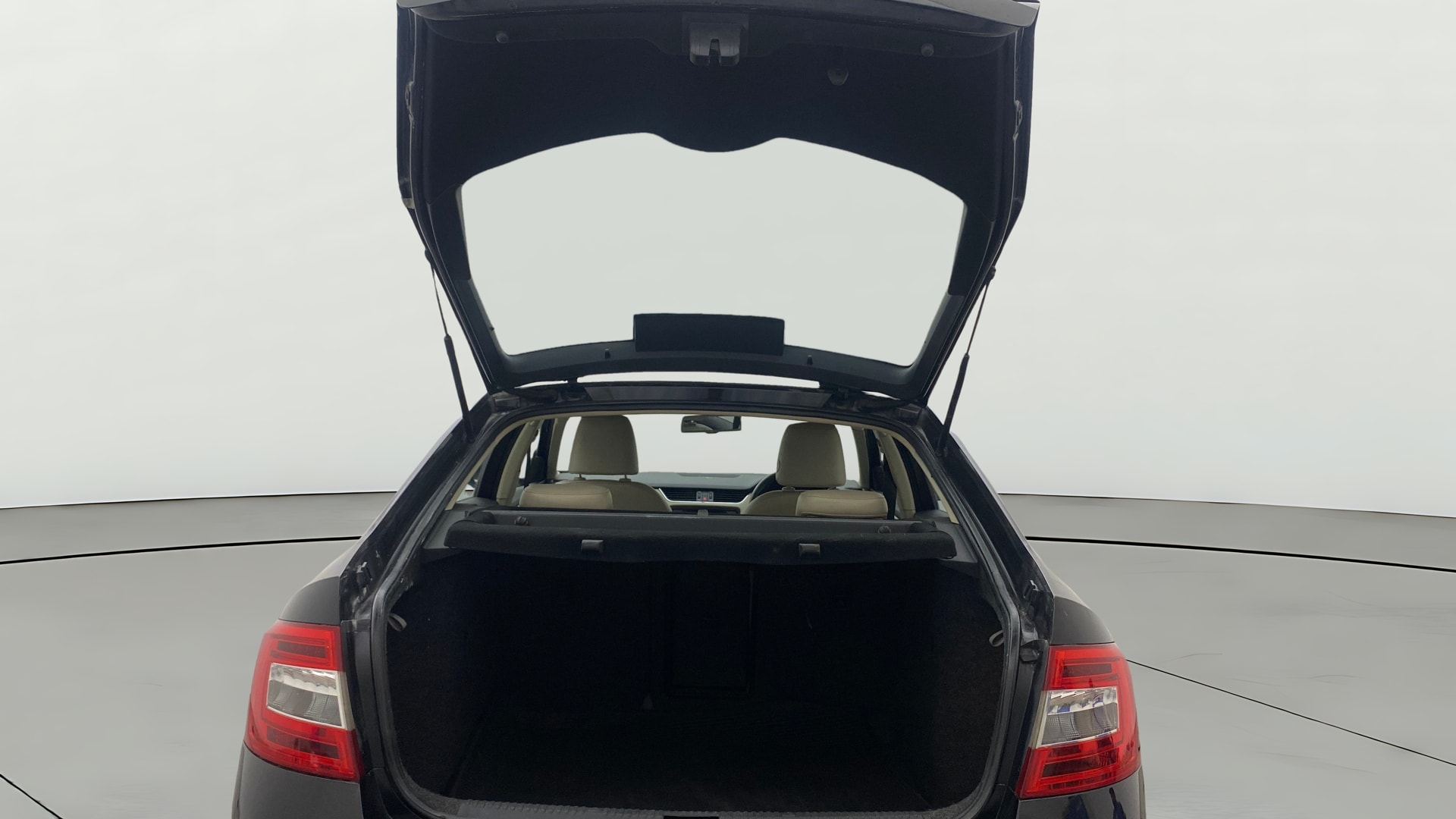 View 2016 Skoda Octavia 2.0 Style Plus TDI CR AT Image 41 Used 2016 Skoda Octavia 2.0 Style Plus TDI CR AT Image 41
