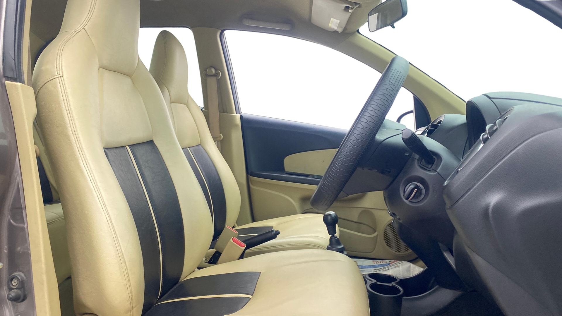 View 2015 Honda Amaze E MT Petrol BS IV Image 25 Used 2015 Honda Amaze E MT Petrol BS IV Image 25