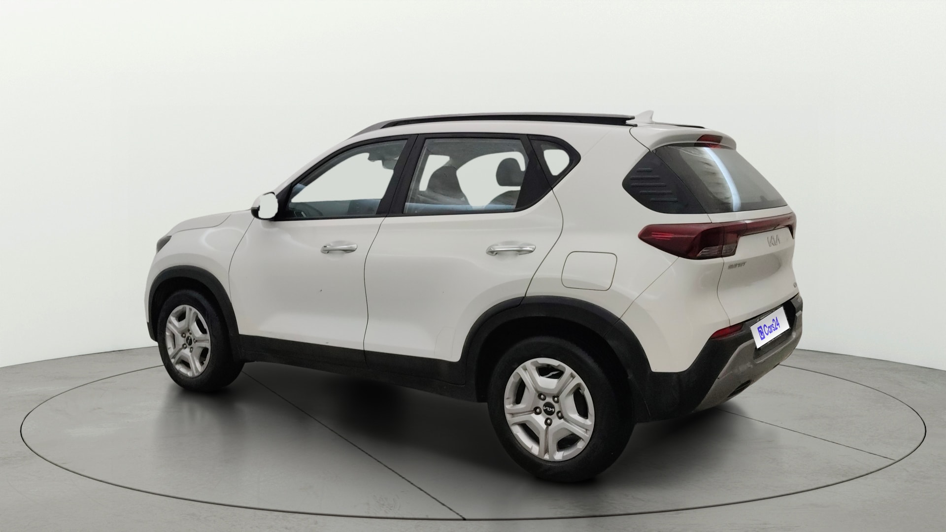 View 2023 Kia Sonet HTK Plus iMT Petrol Image 2 Used 2023 Kia Sonet HTK Plus iMT Petrol Image 2
