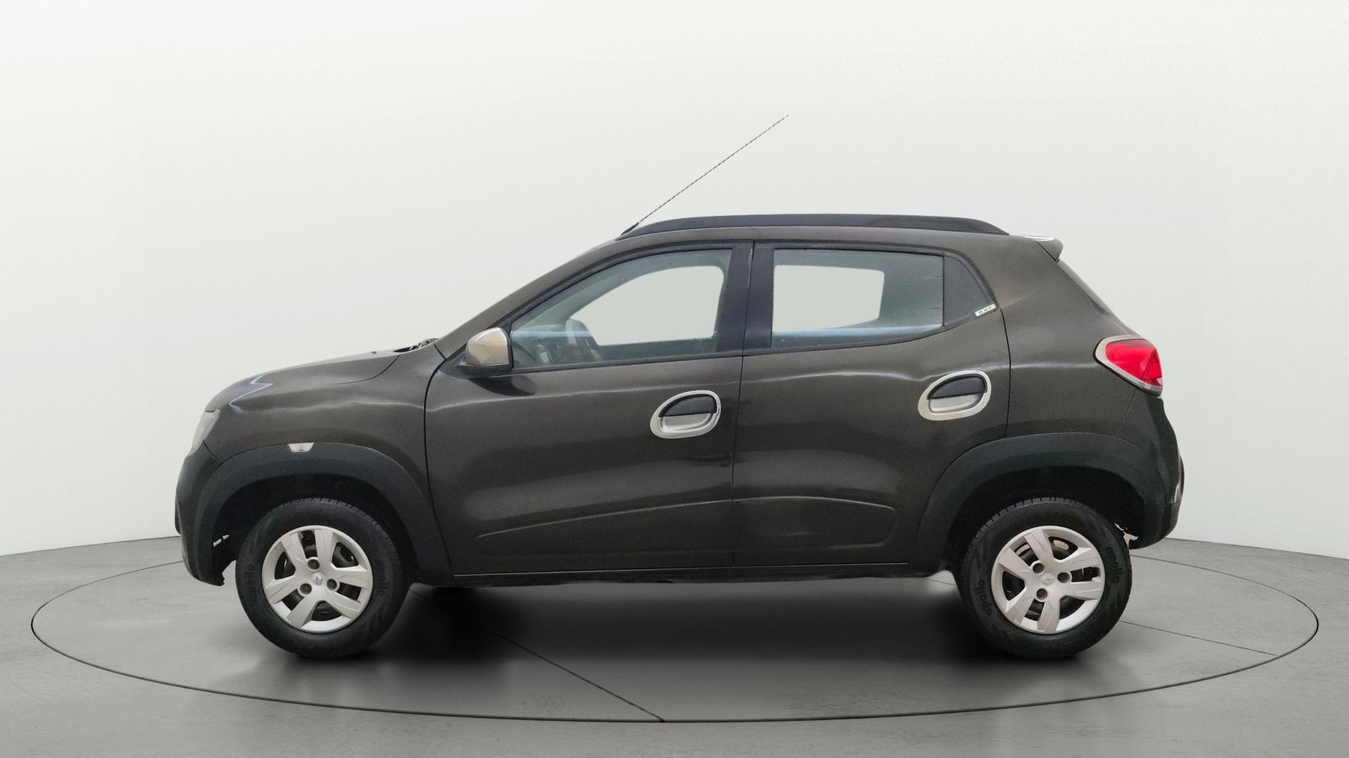 View 2018 Renault Kwid RXT 1.0 Image 5 Used 2018 Renault Kwid RXT 1.0 Image 5