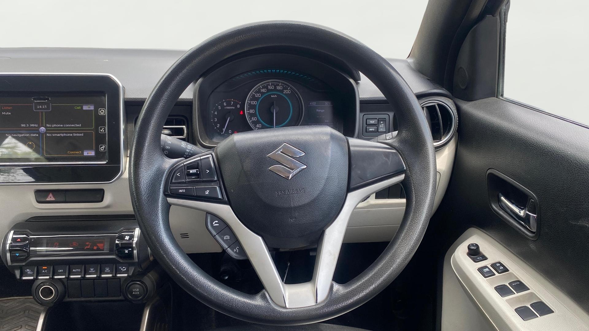 View 2018 Maruti Suzuki 1000 Base Variant Image 21 Used 2018 Maruti Suzuki 1000 Base Variant Image 21