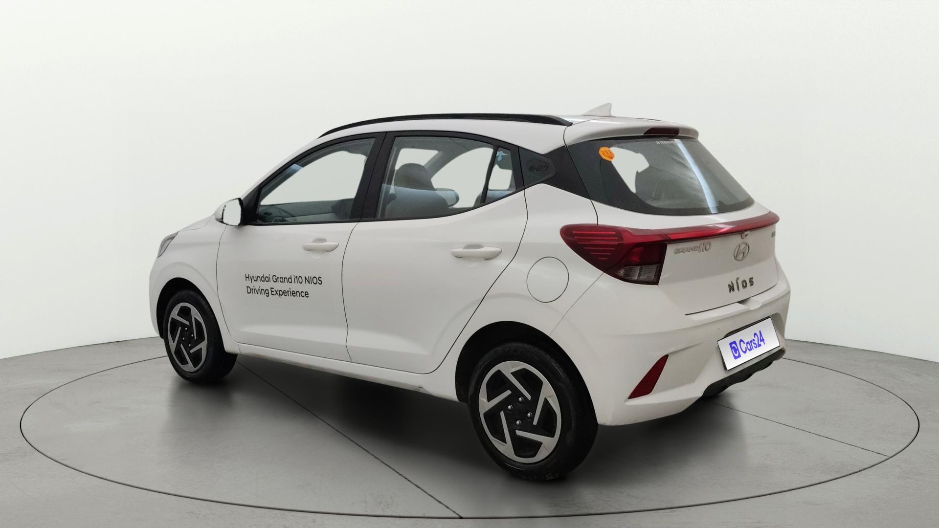 View 2024 Hyundai Grand i10 Nios Era Petrol BS IV Image 2 Used 2024 Hyundai Grand i10 Nios Era Petrol BS IV Image 2