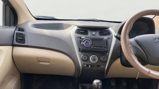 View Hyundai EON Image 17 Used Hyundai EON Image 17