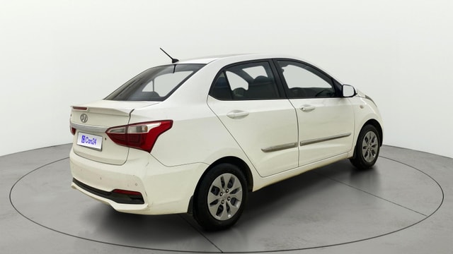 View Hyundai Xcent Image 41 Used Hyundai Xcent Image 41