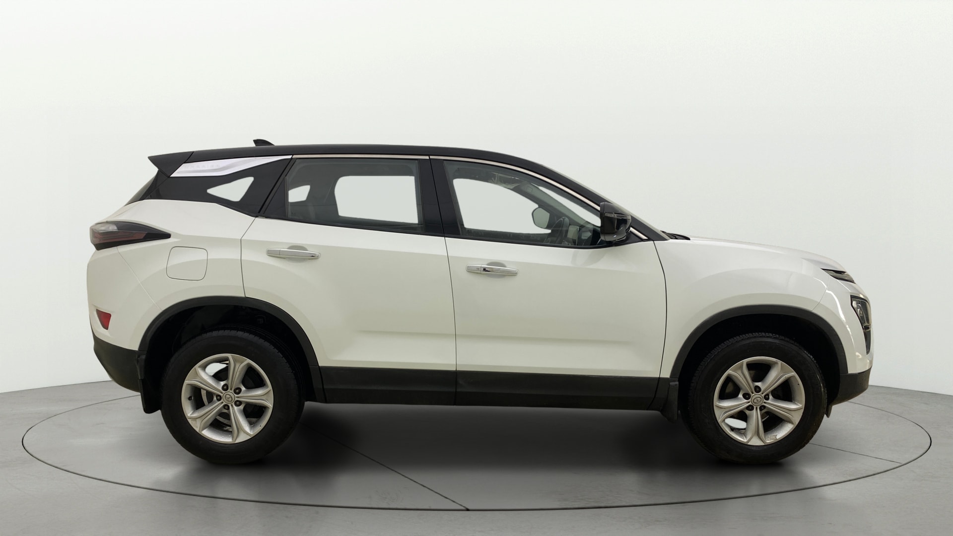 View 2020 Tata Harrier XE Image 28 Used 2020 Tata Harrier XE Image 28