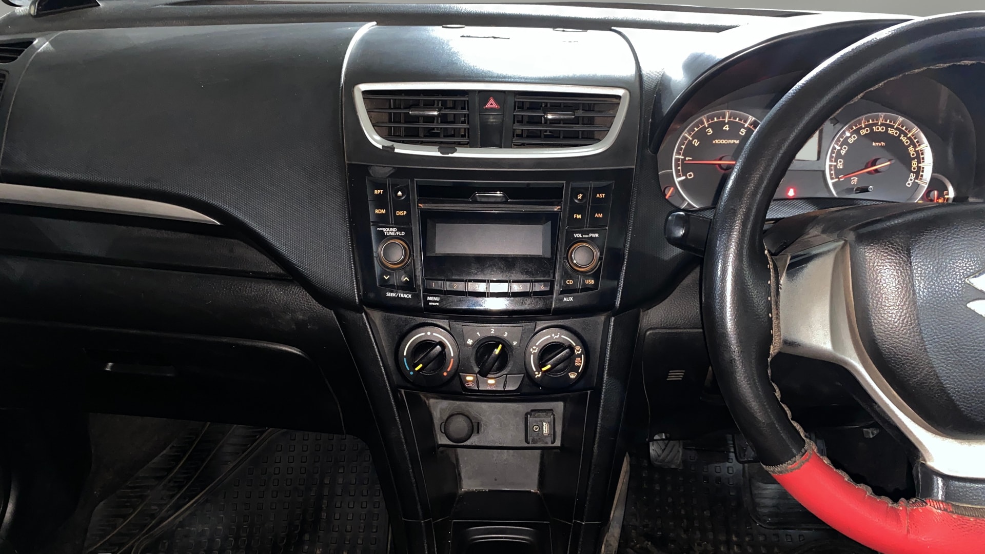 View 2015 Maruti Suzuki 1000 Base Variant Image 17 Used 2015 Maruti Suzuki 1000 Base Variant Image 17