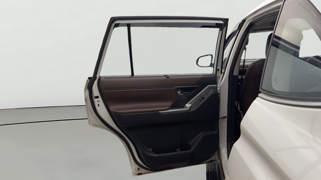 View Toyota Innova Hycross Image 16 Used Toyota Innova Hycross Image 16
