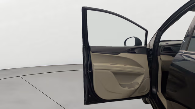 View Mahindra Marazzo Image 40 Used Mahindra Marazzo Image 40