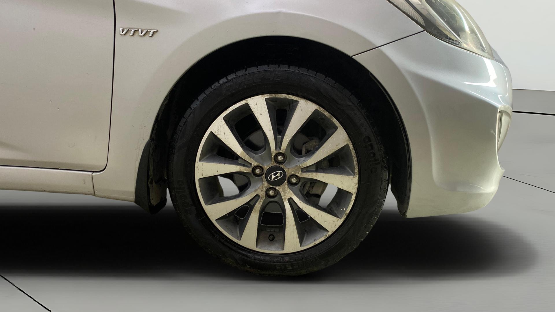 View 2013 Hyundai Fluidic Verna 1.6 VTVT SX Image 39 Used 2013 Hyundai Fluidic Verna 1.6 VTVT SX Image 39