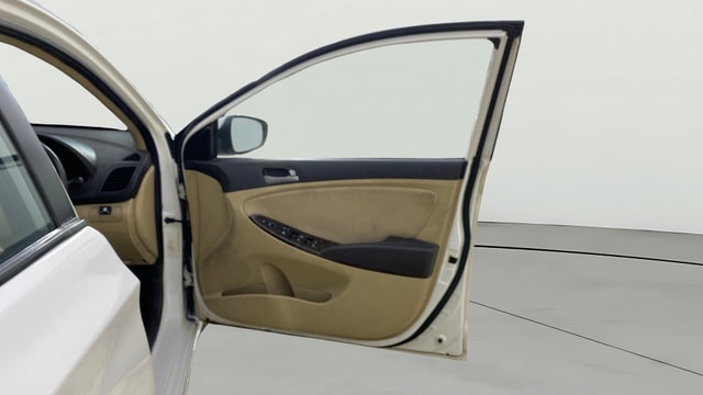 View Hyundai Verna Image 45 Used Hyundai Verna Image 45