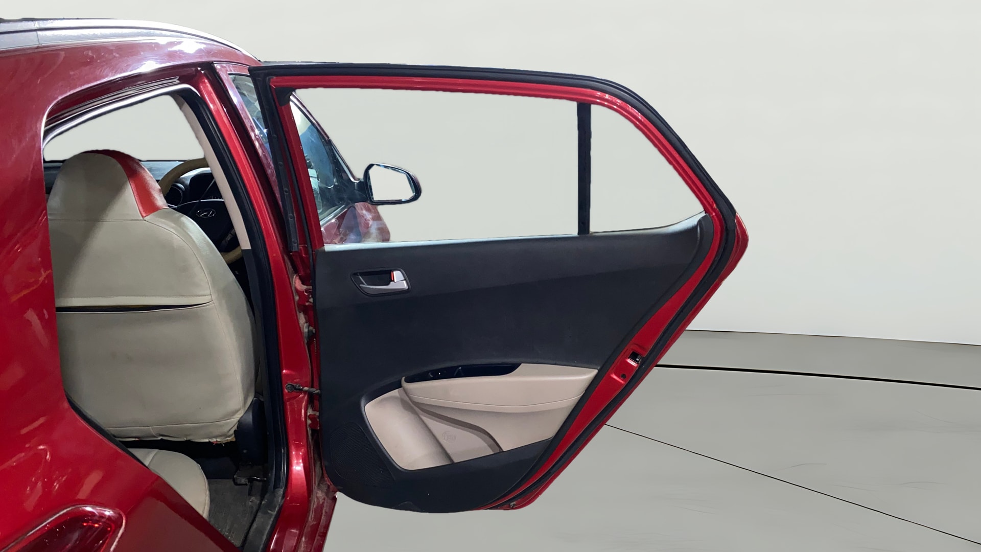 View 2018 Hyundai Grand i10 Sportz 1.2 Kappa Image 7 Used 2018 Hyundai Grand i10 Sportz 1.2 Kappa Image 7