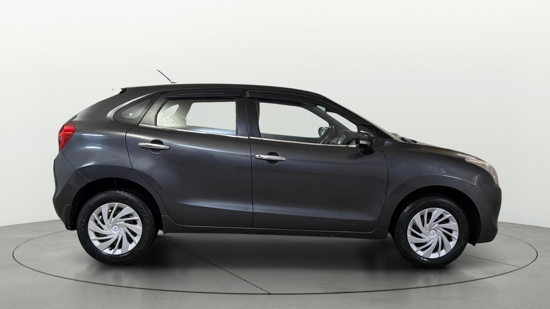 View 2018 Maruti Suzuki 1000 Base Variant Image 26 Used 2018 Maruti Suzuki 1000 Base Variant Image 26