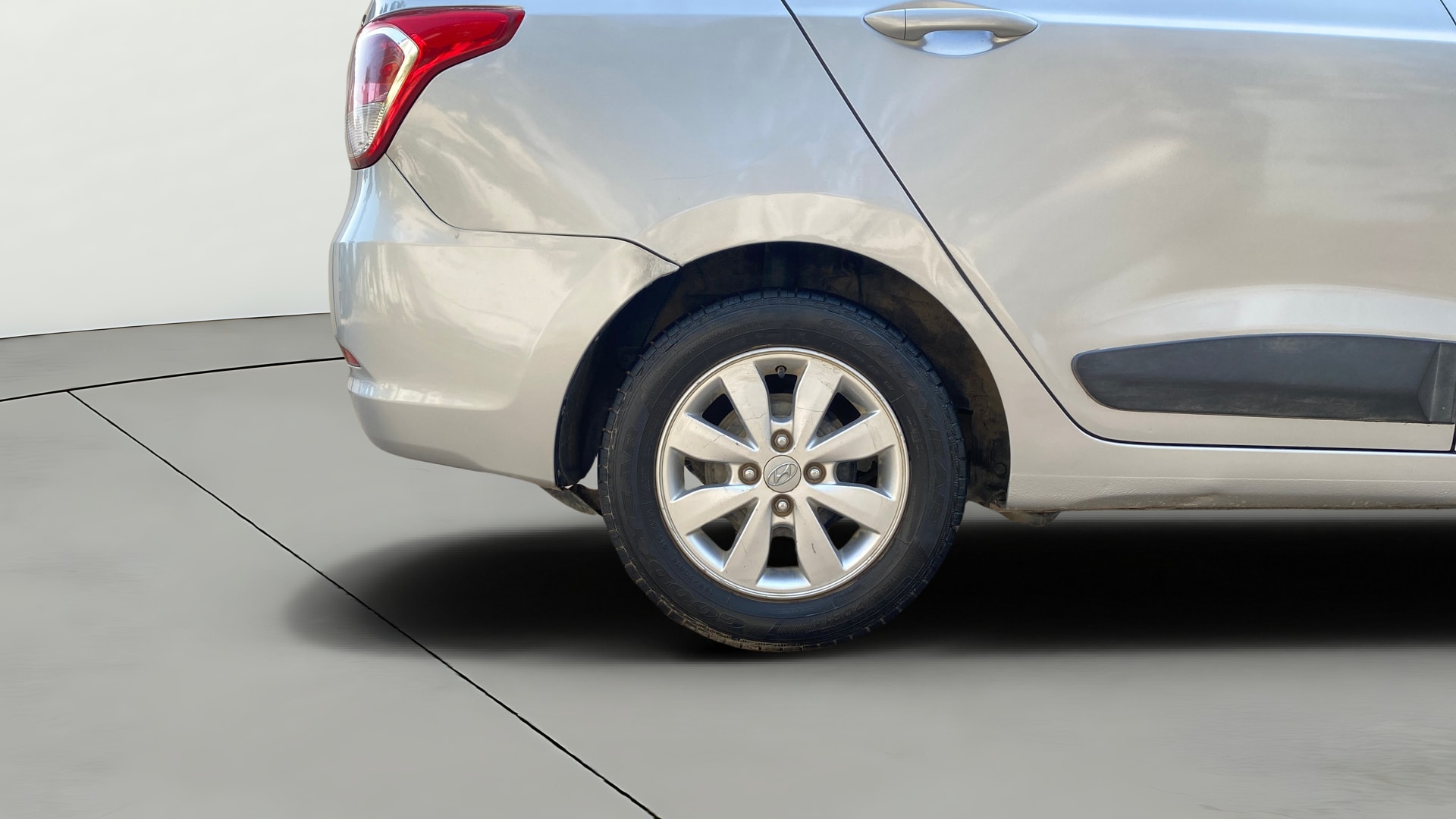 View 2016 Hyundai Xcent SX Petrol Image 24 Used 2016 Hyundai Xcent SX Petrol Image 24