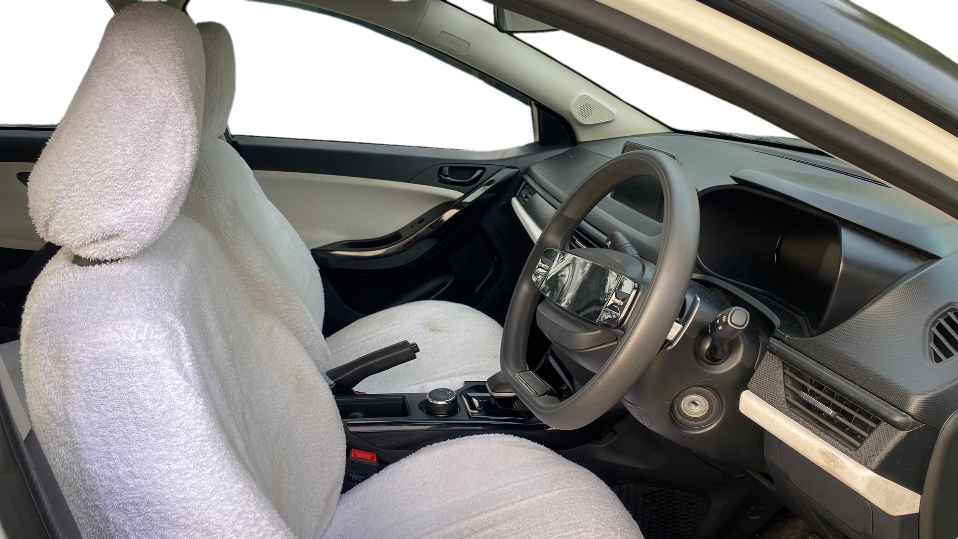 View 2024 Tata Nexon Revotron XE Image 19 Used 2024 Tata Nexon Revotron XE Image 19