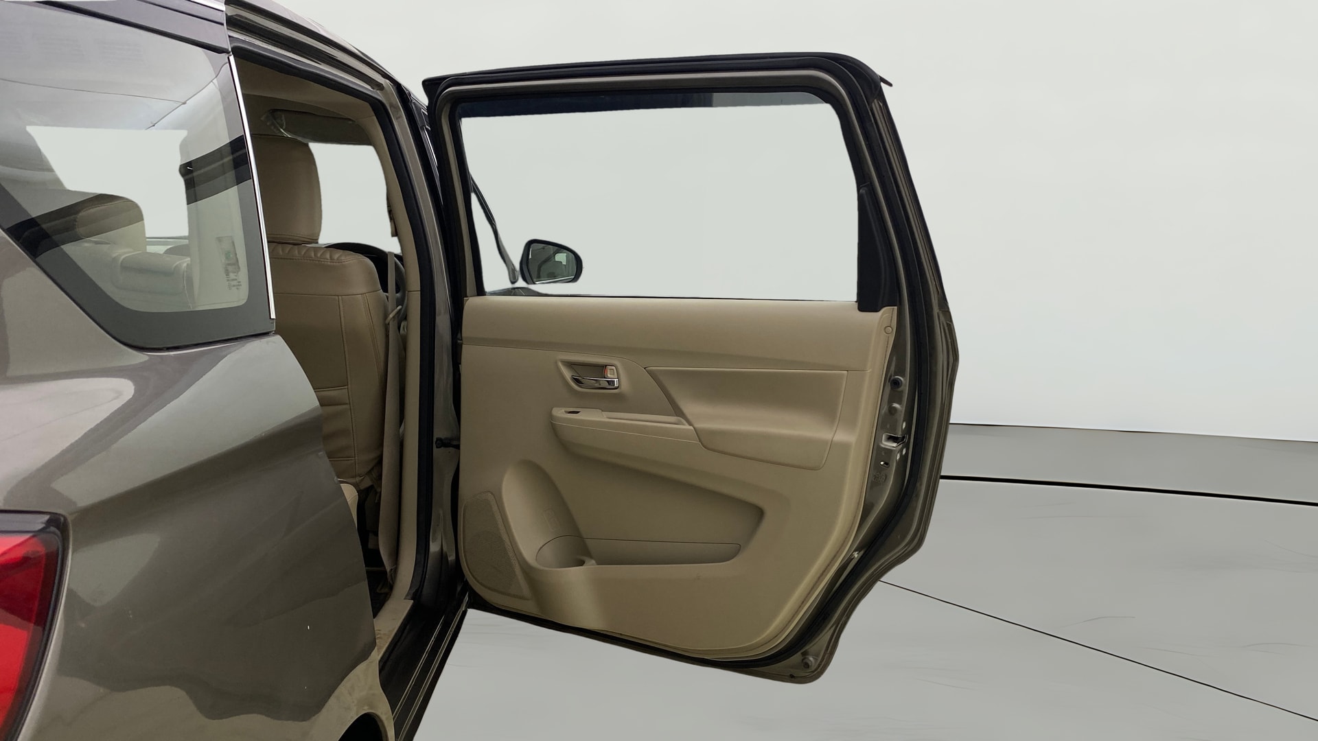 View 2021 Maruti Suzuki 1000 Base Variant Image 5 Used 2021 Maruti Suzuki 1000 Base Variant Image 5