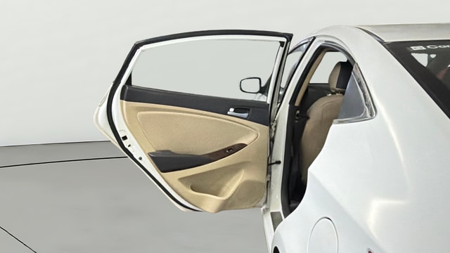 View Hyundai Fluidic Verna Image 22 Used Hyundai Fluidic Verna Image 22
