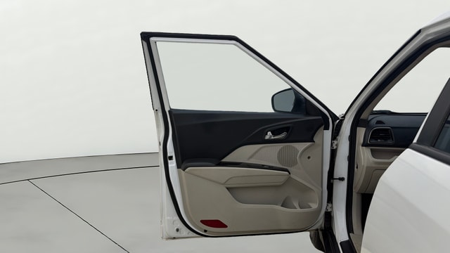 View Mahindra XUV300 Image 39 Used Mahindra XUV300 Image 39