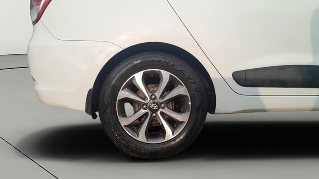 View Hyundai Xcent Image 24 Used Hyundai Xcent Image 24