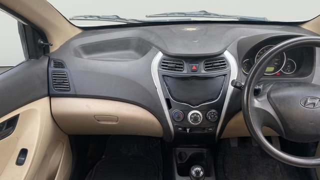 View Hyundai EON Image 17 Used Hyundai EON Image 17