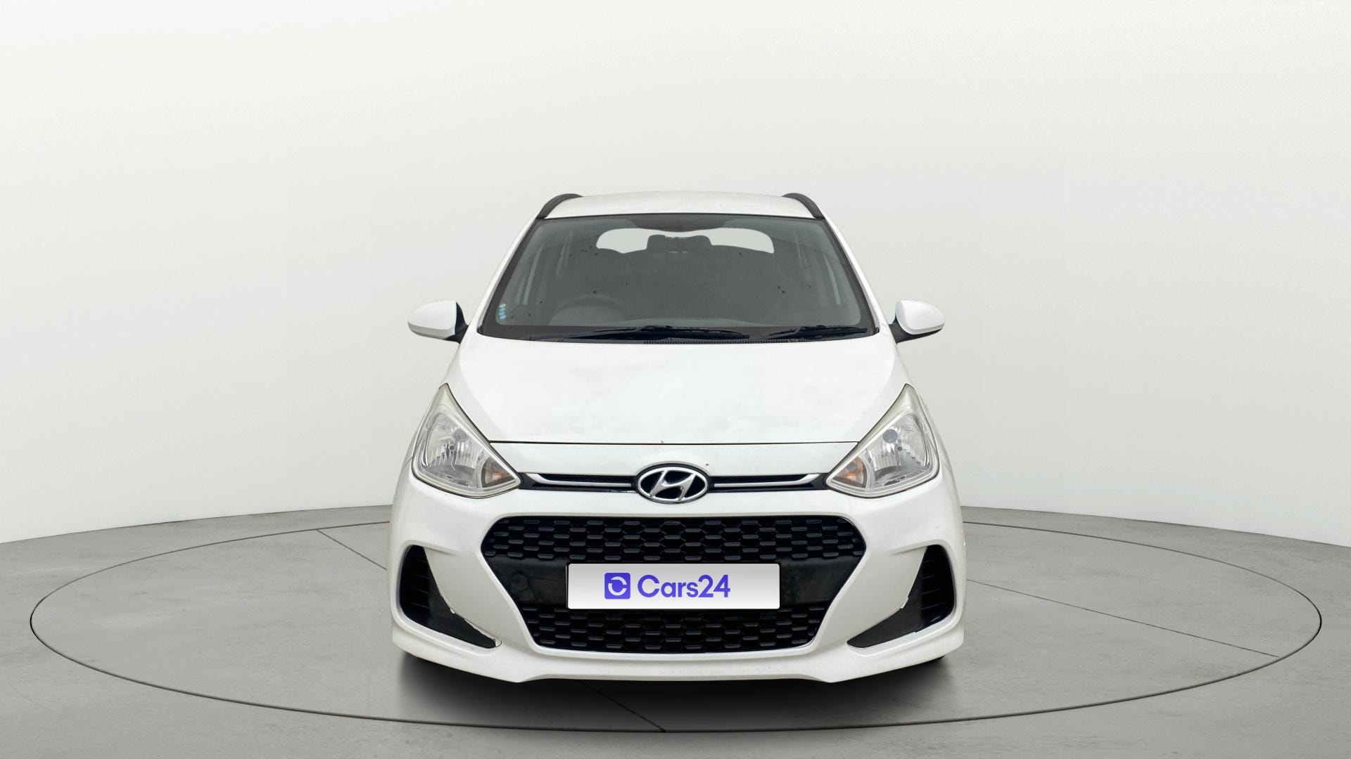 View 2019 Hyundai Grand i10 1.2 Magna Petrol AT Image 1 Used 2019 Hyundai Grand i10 1.2 Magna Petrol AT Image 1