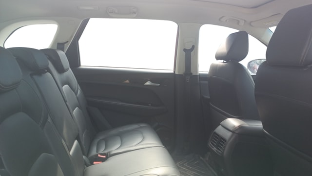 View MG Hector Image 30 Used MG Hector Image 30