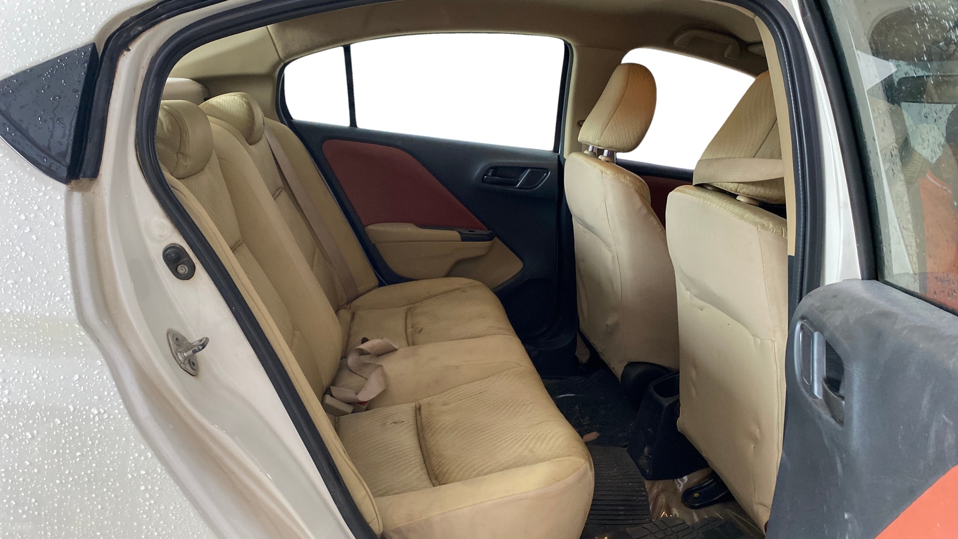 View 2015 Honda City ZX MT Diesel Anniversary Edition Image 28 Used 2015 Honda City ZX MT Diesel Anniversary Edition Image 28