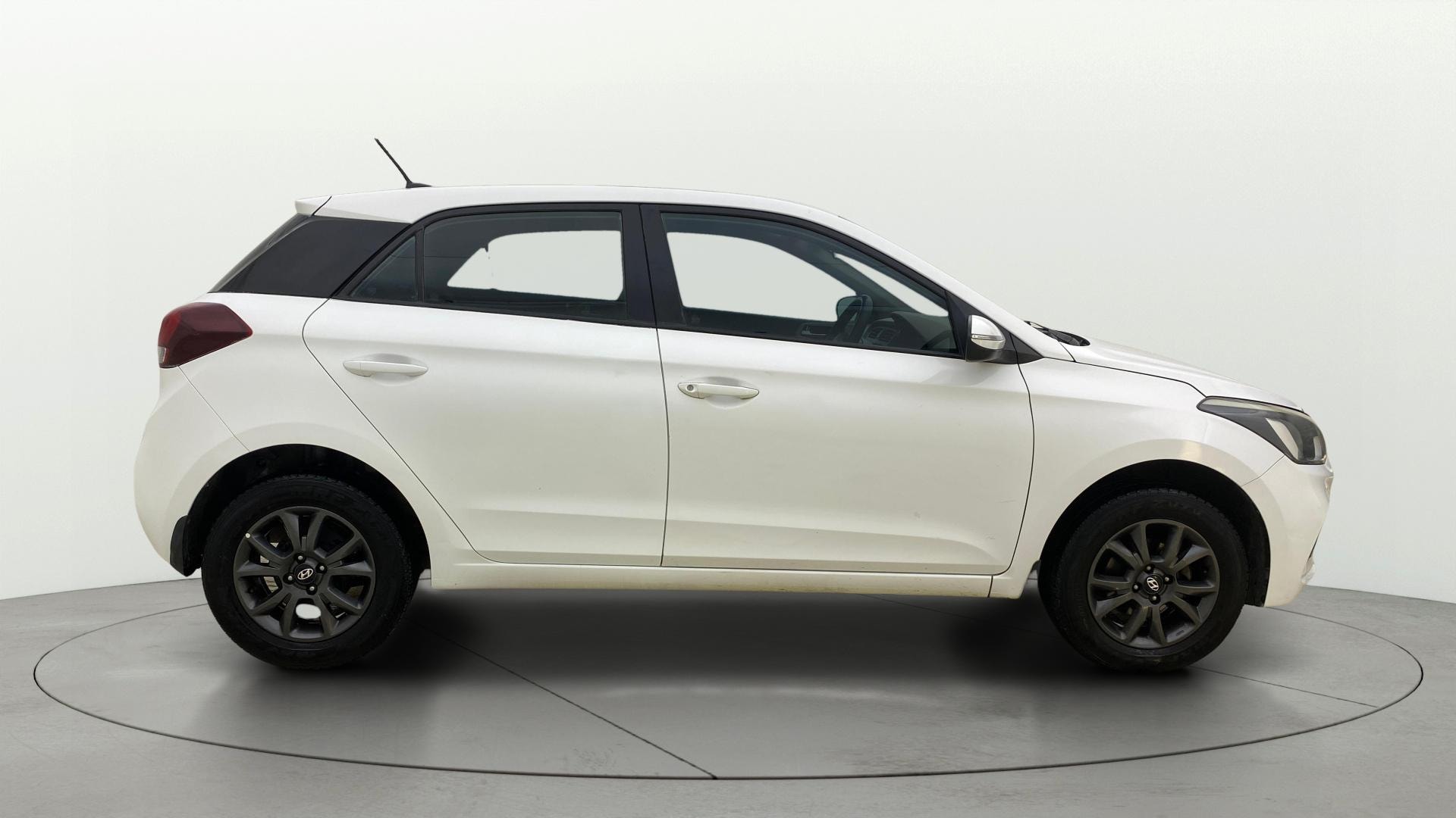 View 2020 Hyundai Elite i20 1.2 Sportz Plus Petrol Image 8 Used 2020 Hyundai Elite i20 1.2 Sportz Plus Petrol Image 8