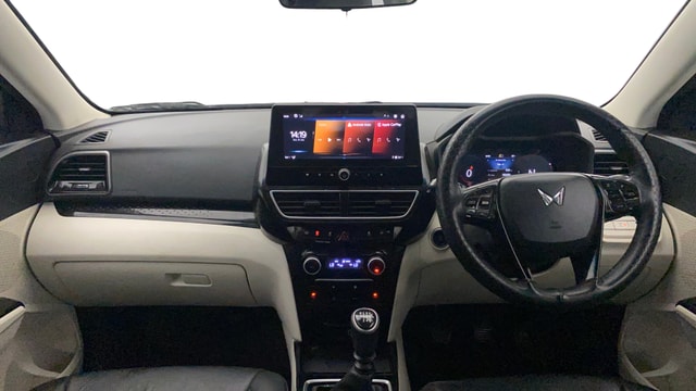 View Mahindra XUV 3XO Image 31 Used Mahindra XUV 3XO Image 31