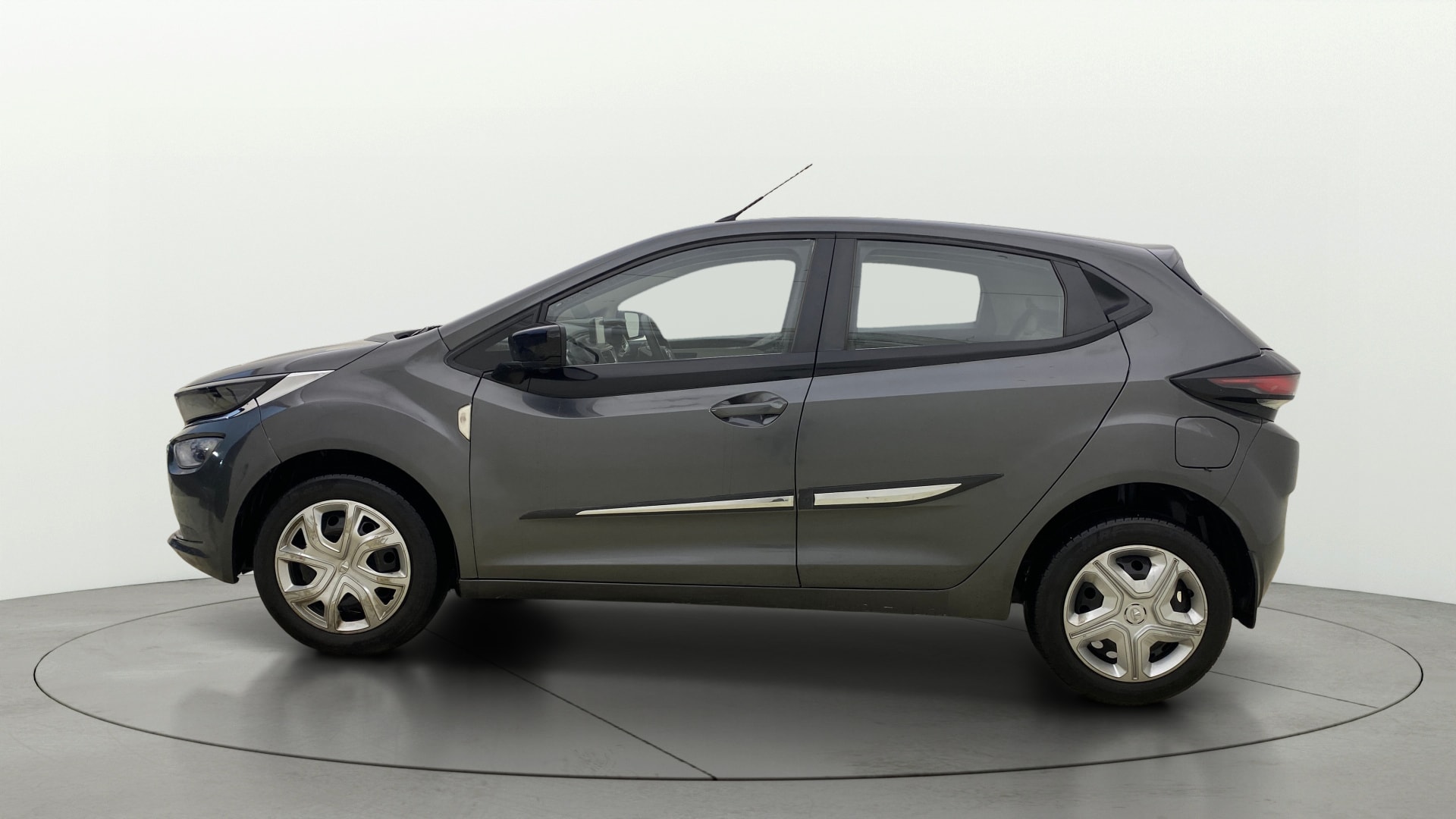 View 2022 Tata Altroz XT Petrol Image 6 Used 2022 Tata Altroz XT Petrol Image 6