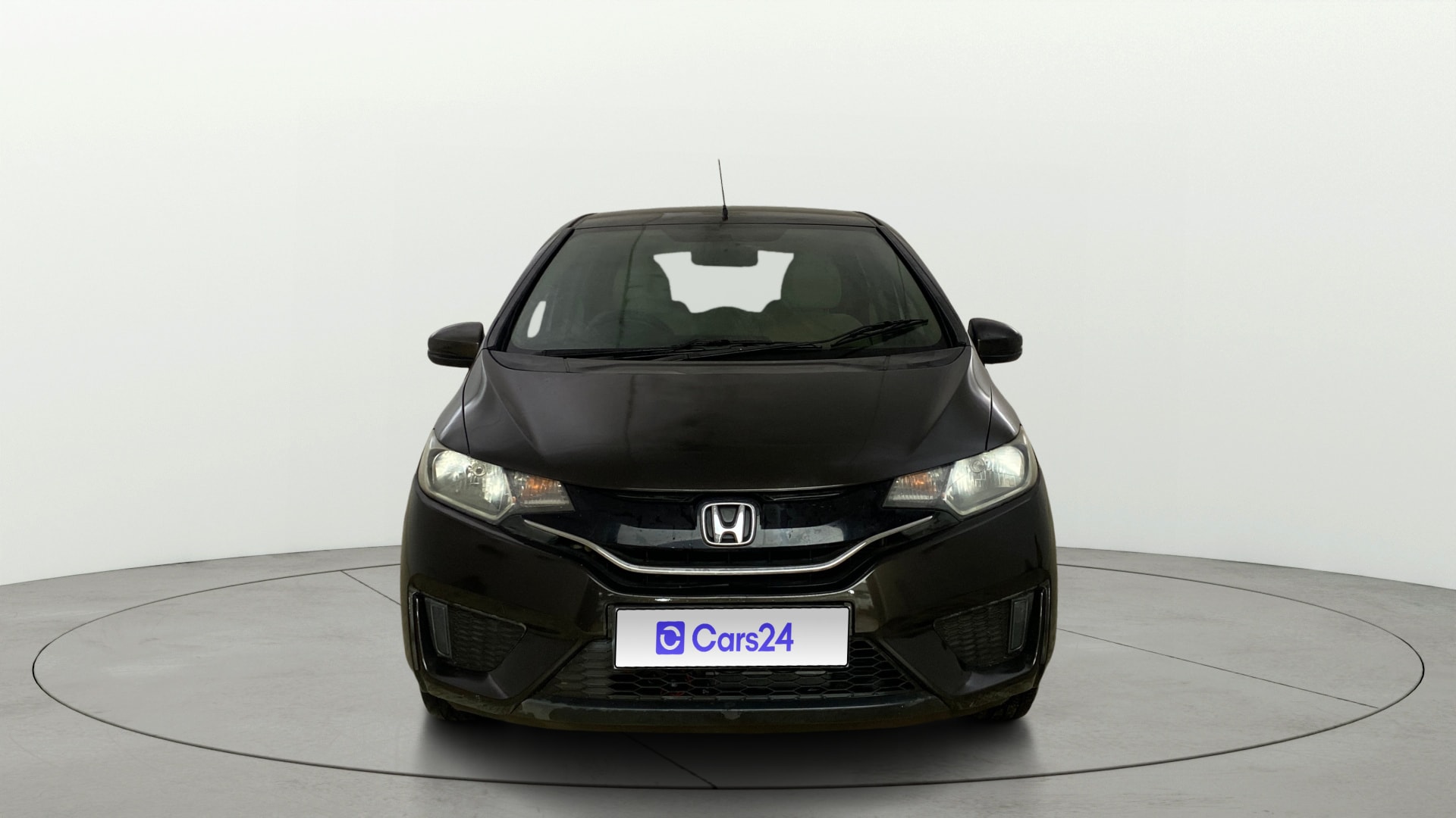 View 2016 Honda Jazz E MT Diesel Image 1 Used 2016 Honda Jazz E MT Diesel Image 1