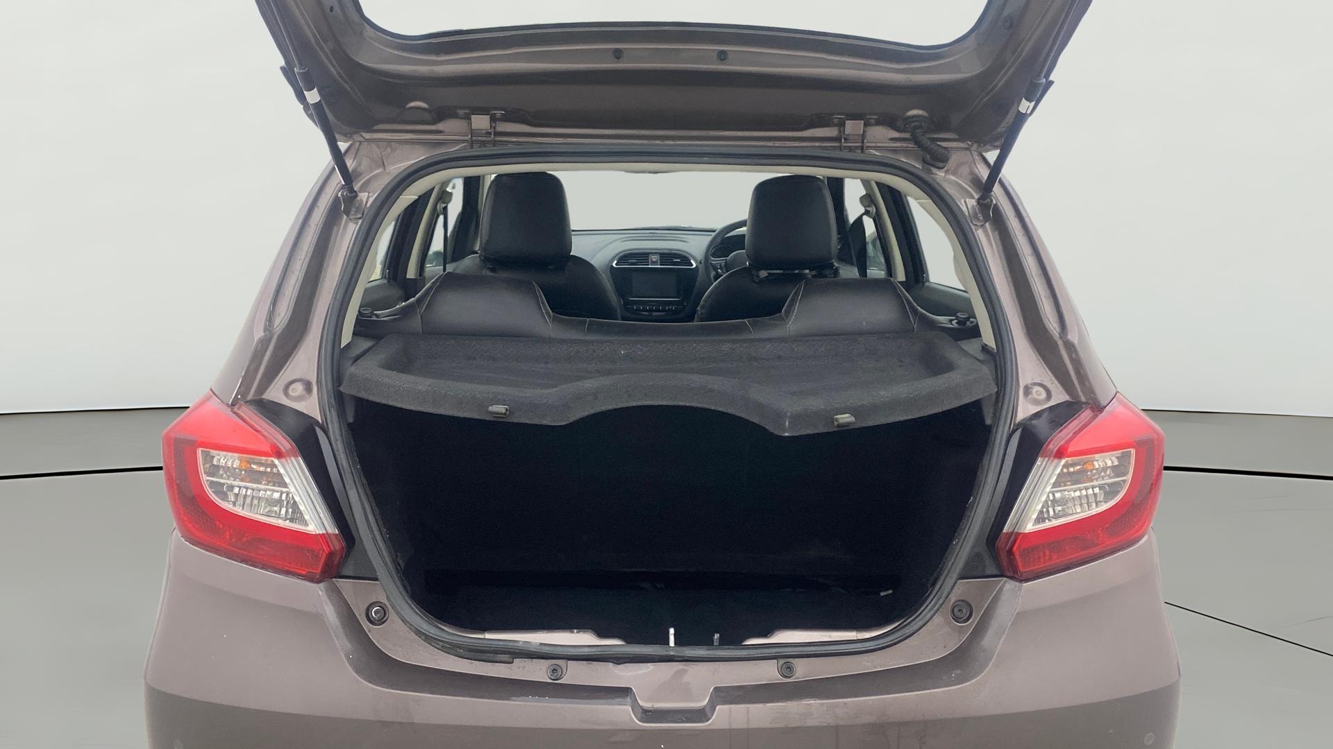 View 2020 Tata Tiago Revotorq XB Image 37 Used 2020 Tata Tiago Revotorq XB Image 37
