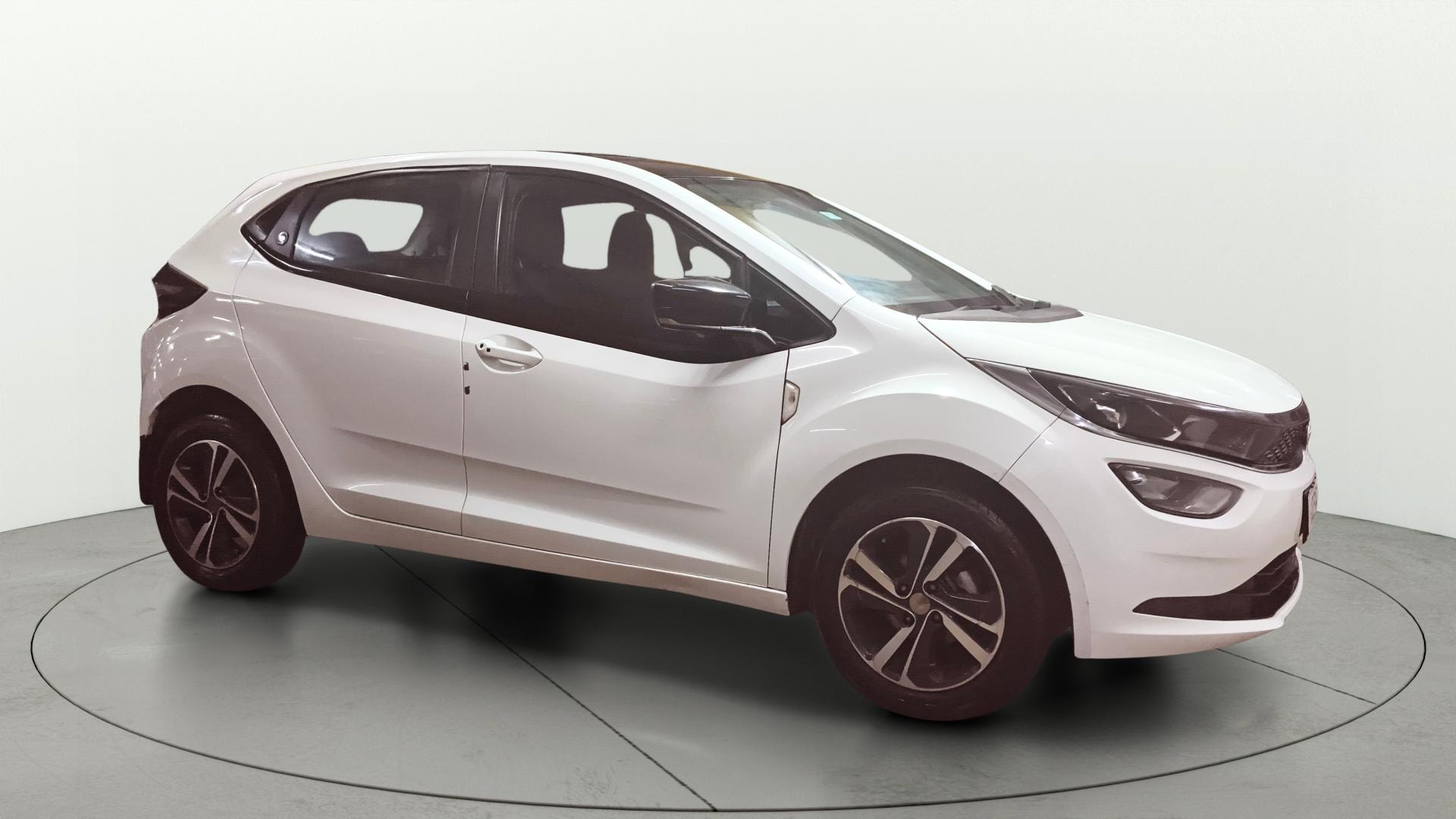 View 2023 Tata Altroz XZ Petrol Image 38 Used 2023 Tata Altroz XZ Petrol Image 38