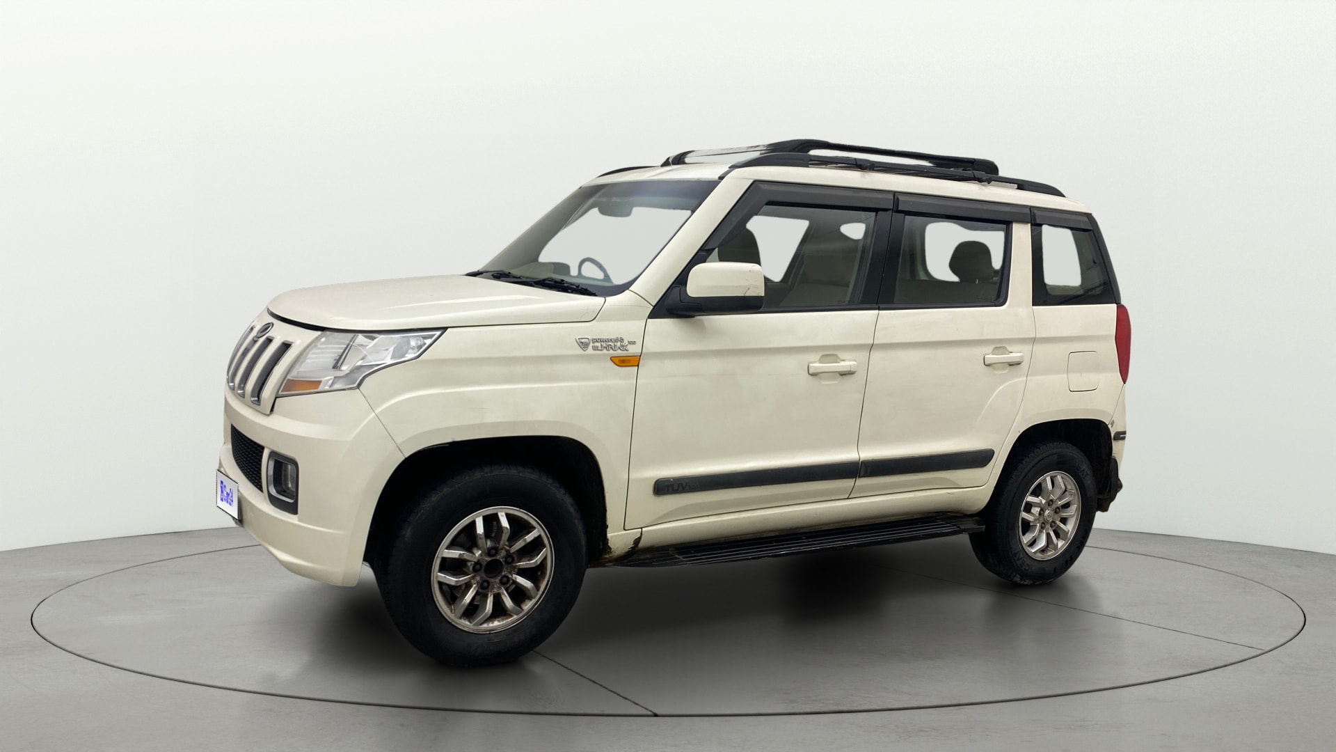 View 2018 Mahindra TUV300 T8 Image 22 Used 2018 Mahindra TUV300 T8 Image 22