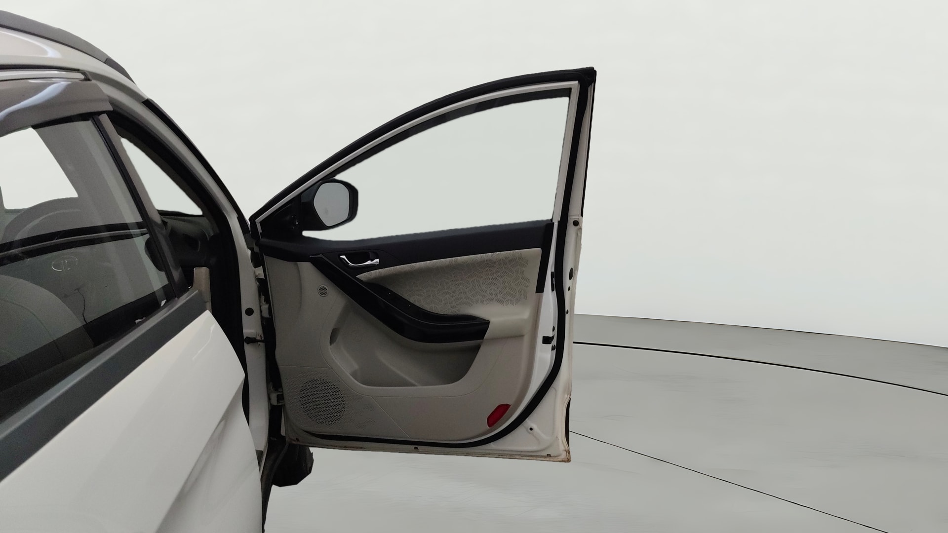 View 2022 Tata Nexon Revotron XE Image 48 Used 2022 Tata Nexon Revotron XE Image 48