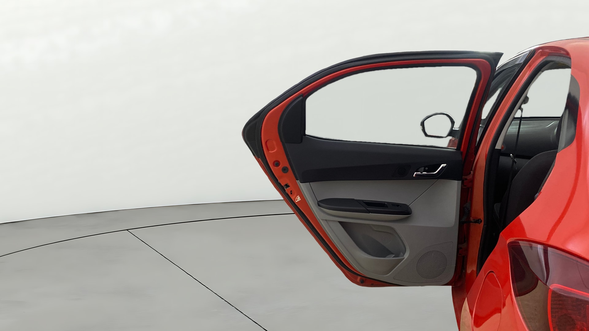View 2021 Tata Tiago Revotorq XB Image 22 Used 2021 Tata Tiago Revotorq XB Image 22