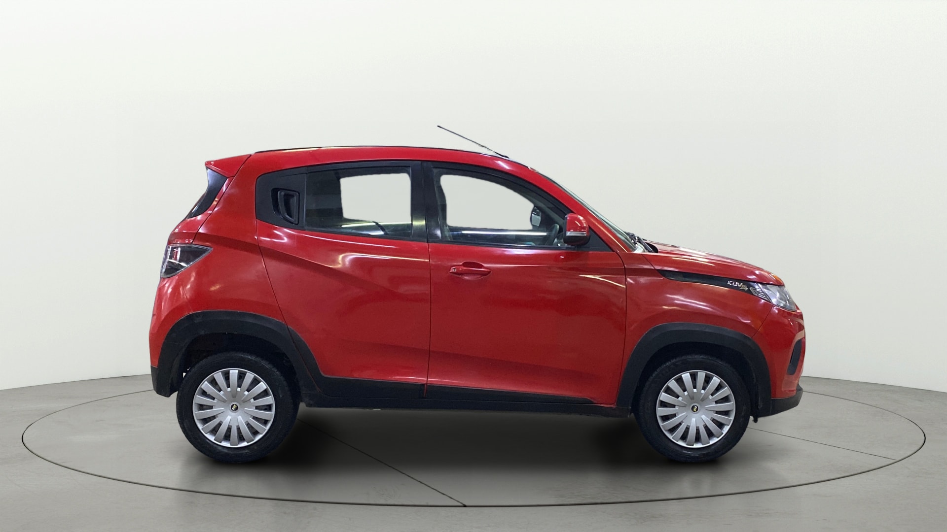 View 2020 Mahindra KUV100 K2 Petrol BS IV Image 8 Used 2020 Mahindra KUV100 K2 Petrol BS IV Image 8