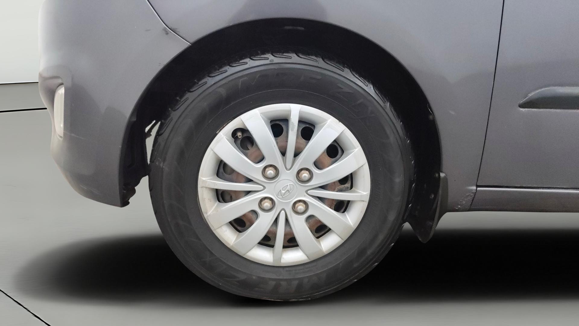 View 2015 Hyundai i10 1.2 Asta MT Image 27 Used 2015 Hyundai i10 1.2 Asta MT Image 27