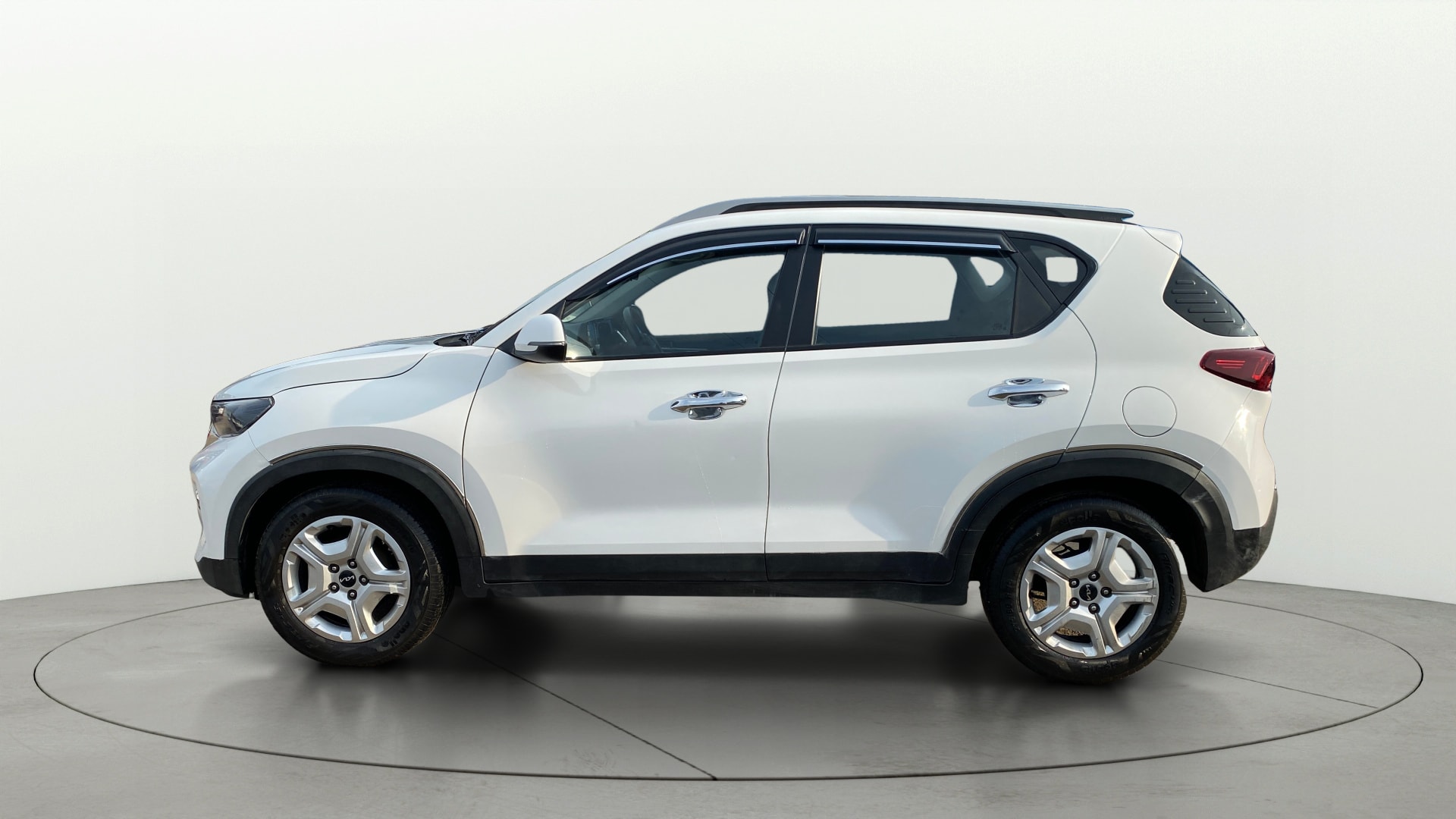 View 2021 Kia Sonet HTK Plus Petrol Image 6 Used 2021 Kia Sonet HTK Plus Petrol Image 6