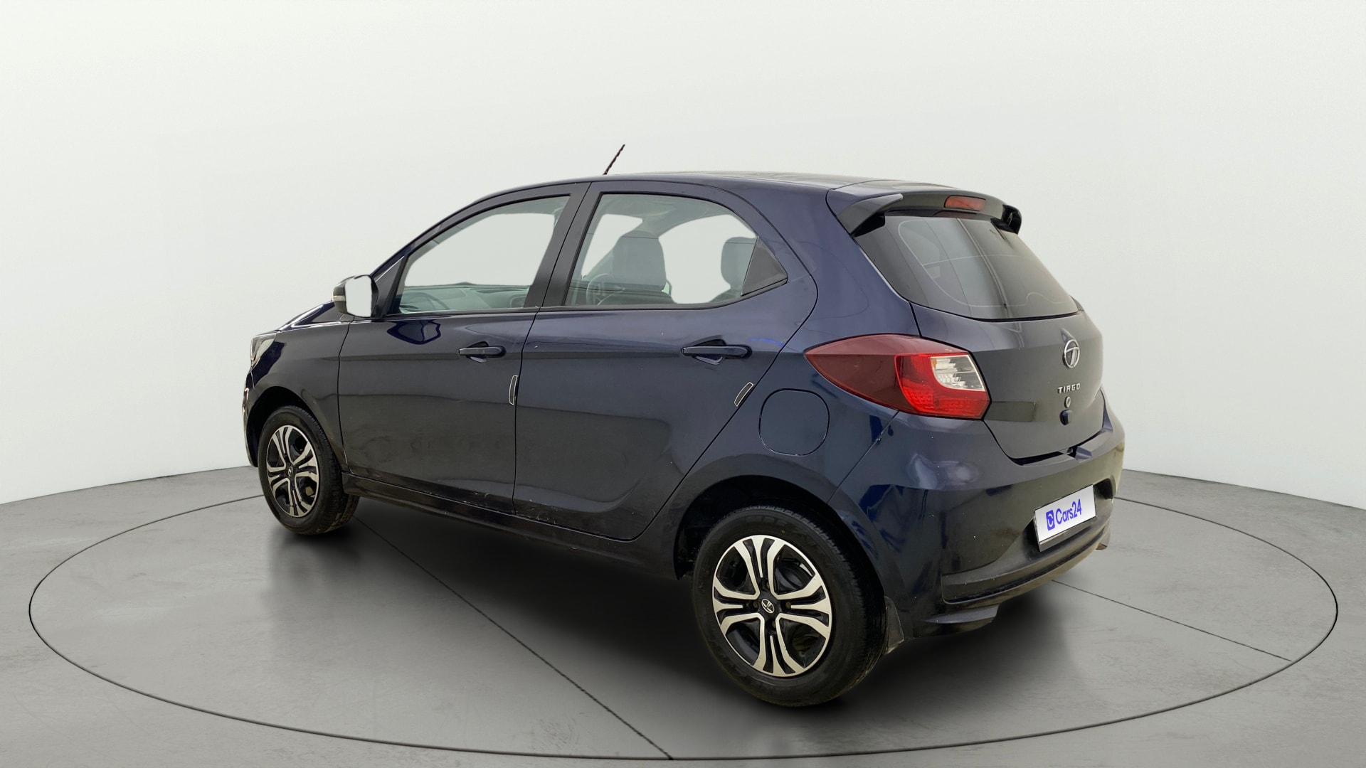 View 2023 Tata Tiago Revotorq XB Image 2 Used 2023 Tata Tiago Revotorq XB Image 2