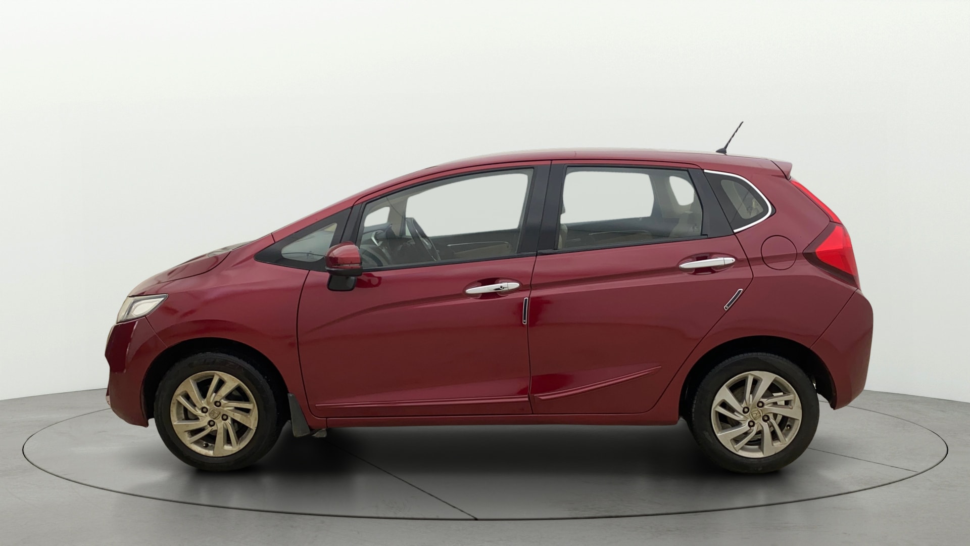 View 2018 Honda Jazz E MT Diesel Image 6 Used 2018 Honda Jazz E MT Diesel Image 6