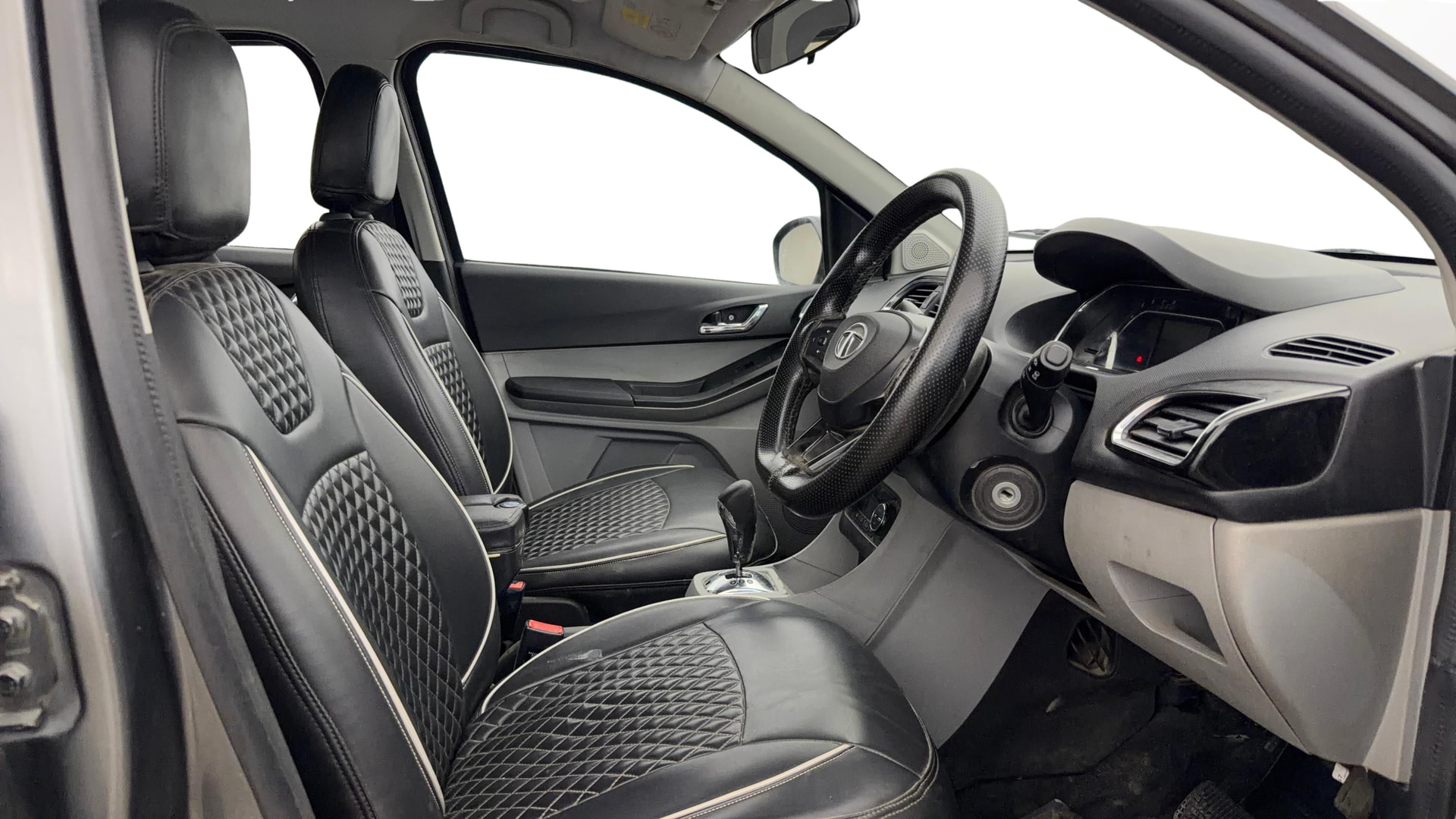 View 2020 Tata Tiago Revotorq XB Image 26 Used 2020 Tata Tiago Revotorq XB Image 26