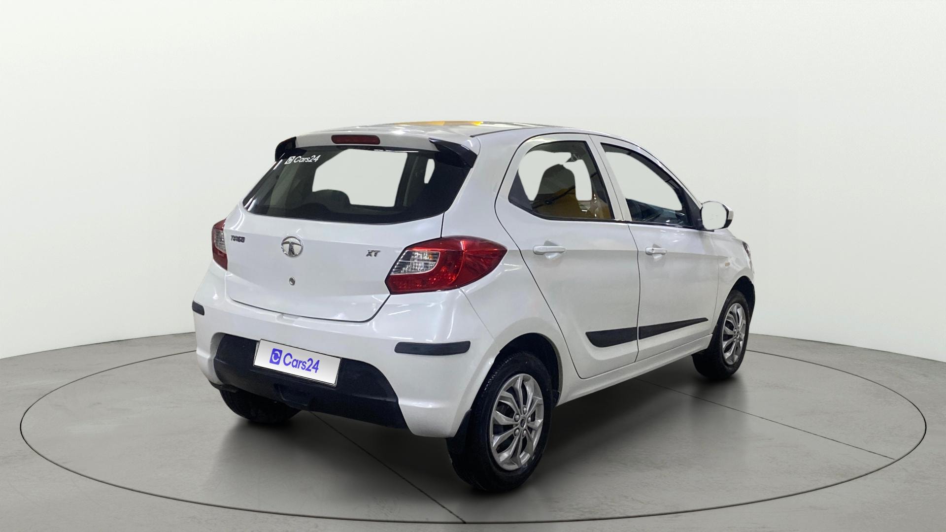 View 2017 Tata Tiago Revotorq XB Image 41 Used 2017 Tata Tiago Revotorq XB Image 41