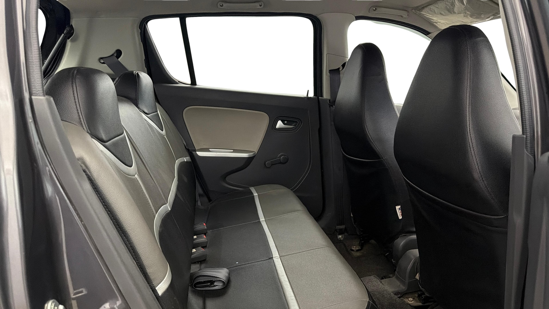 View 2017 Maruti Suzuki Alto K10 LX Image 34 Used 2017 Maruti Suzuki Alto K10 LX Image 34