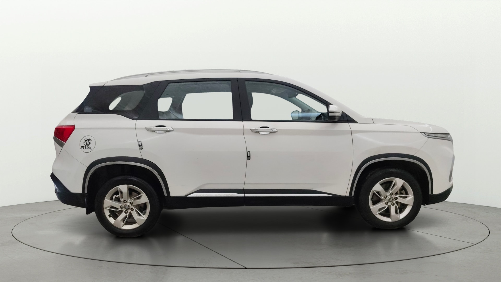 View 2022 MG Hector Shine Petrol Image 8 Used 2022 MG Hector Shine Petrol Image 8