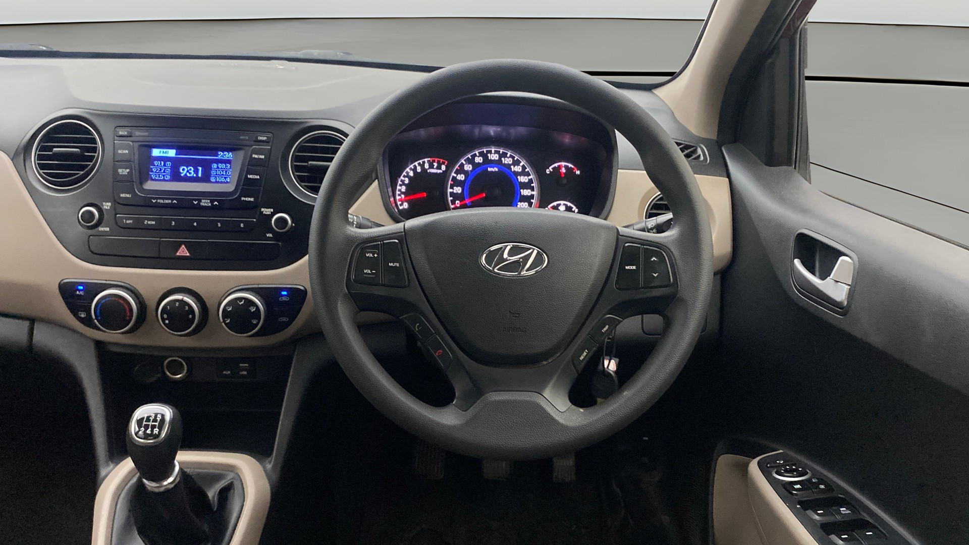 View 2016 Hyundai Grand i10 Sportz 1.2 Kappa Image 20 Used 2016 Hyundai Grand i10 Sportz 1.2 Kappa Image 20