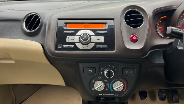 View Honda Amaze Image 17 Used Honda Amaze Image 17