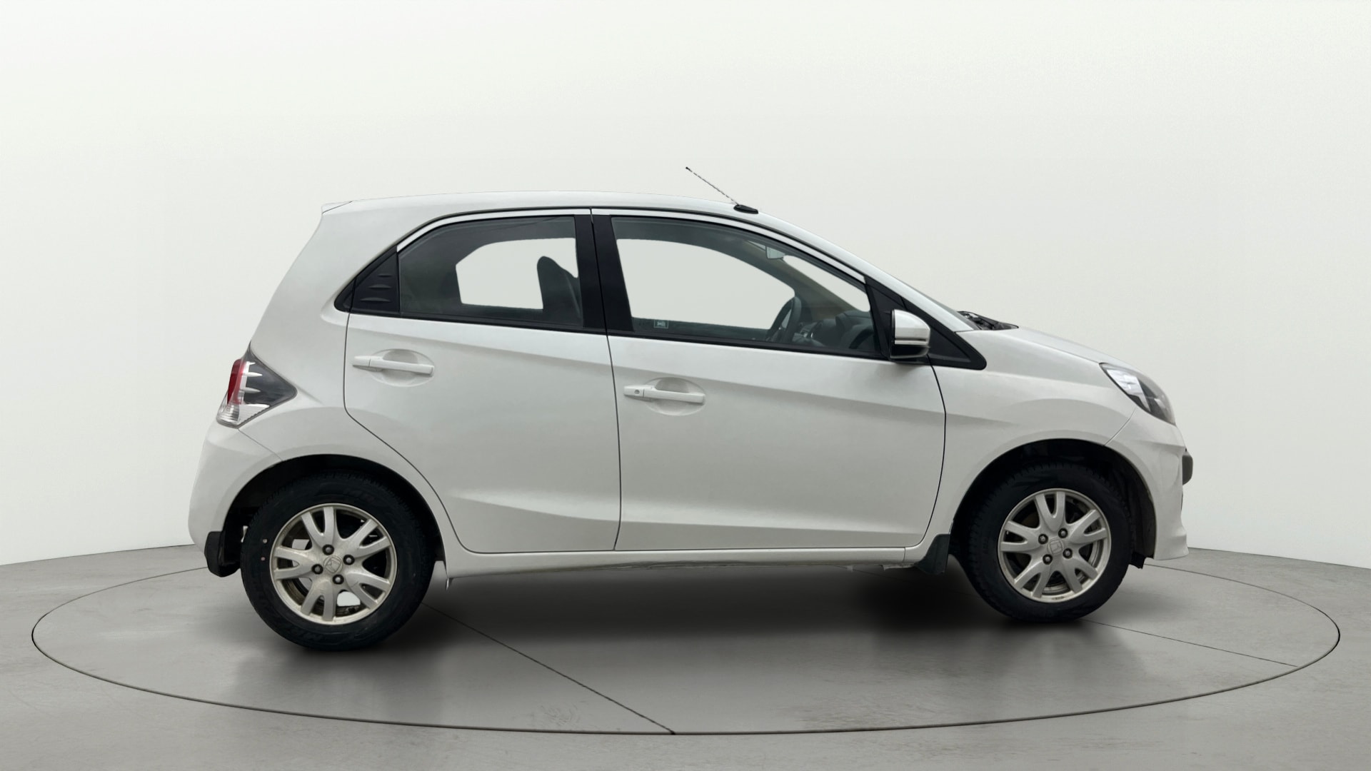 View 2015 Honda Brio VX AT Petrol Image 8 Used 2015 Honda Brio VX AT Petrol Image 8